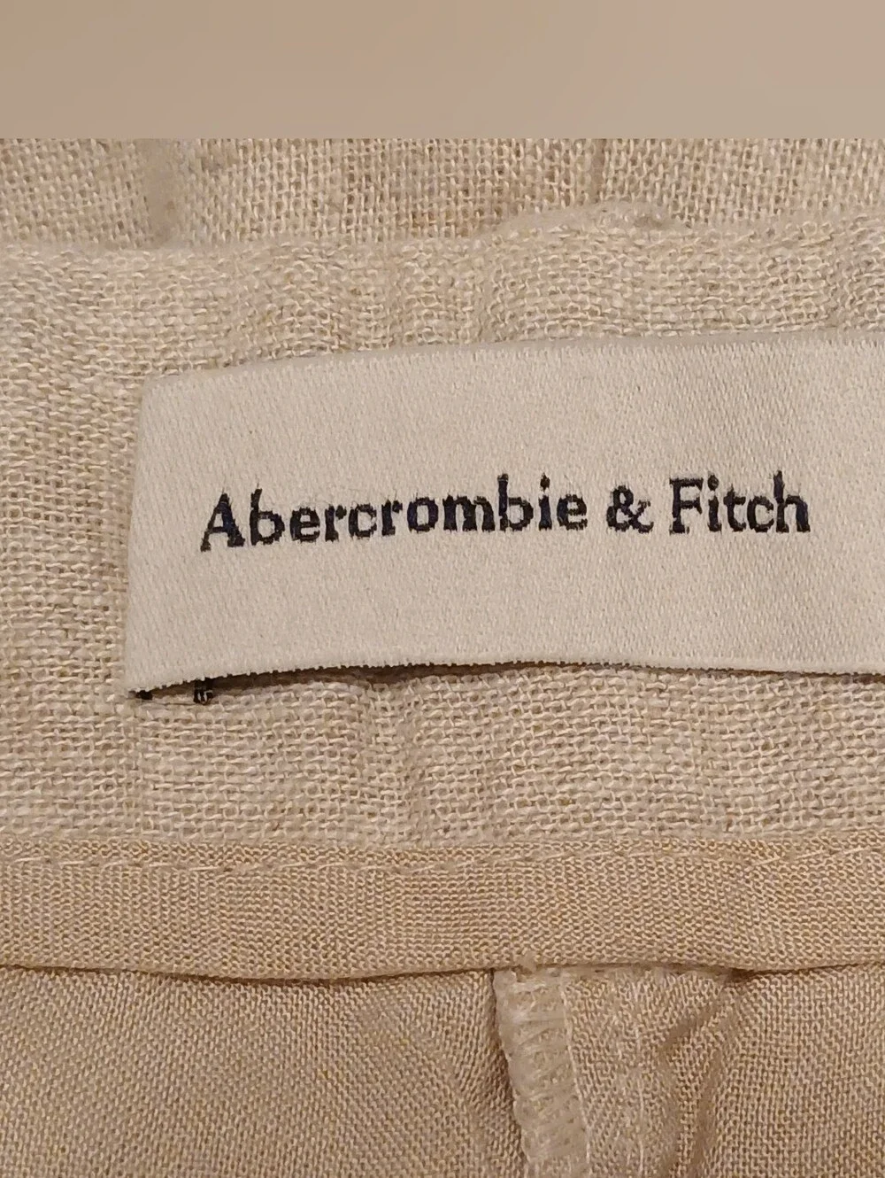 Abercrombie & Fitch Cream High-Rise Pleated Linen-Blend Shorts Size 18